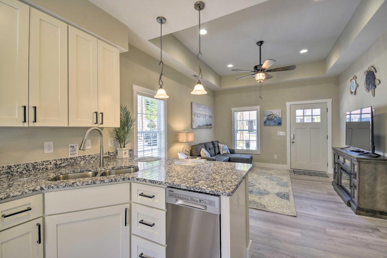 Ocean Isle Beach Home With Shared Lanai And Grill Ngoại thất bức ảnh