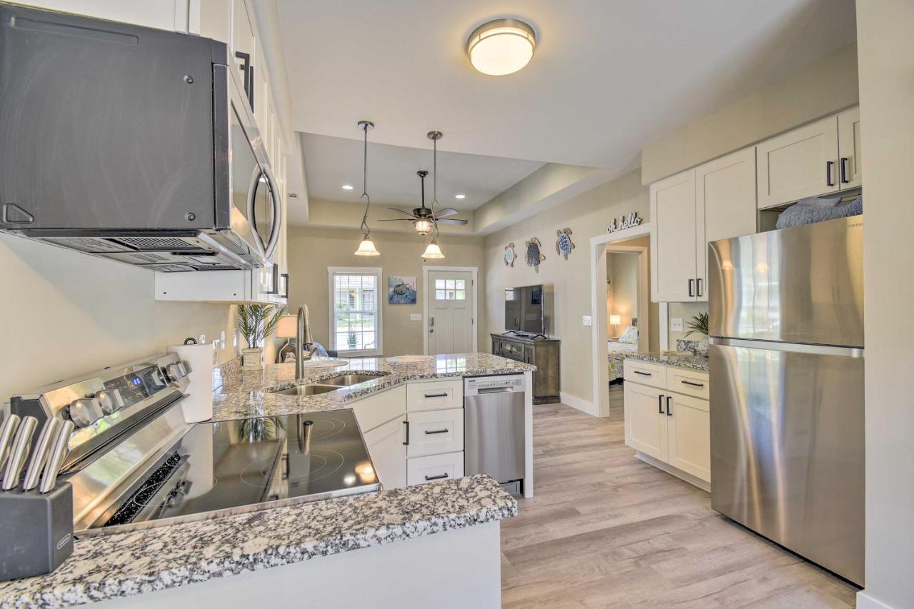 Ocean Isle Beach Home With Shared Lanai And Grill Ngoại thất bức ảnh